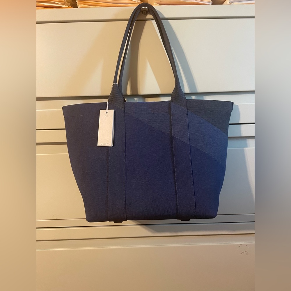 NWT Rothy’s Midnight Navy Essential Tote
